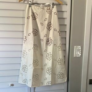 Floral Embroidered Cream Skirt